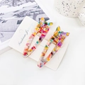 Cute cat-shaped hair clips in marble texture acetate material on display card - Rainbow