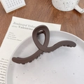 Matte dunkelbraune große Haarklammer im koreanischen Stil mit minimalistischem Design - Welle Braun 13CM