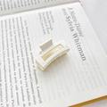 Pince à cheveux rectangulaire blanc mat avec un design de cadre creux minimaliste - Type B Blanc 4cm