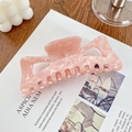 Grande pince à cheveux en acétate rose clair avec texture marbrée pour cheveux épais - Grand (13CM) / Rose Pêche