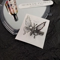 Elegante pinza para el pelo con forma de mariposa de metal gris en tarjeta decorativa - 4cm / Color gunmetal
