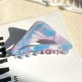 Triangle acetate hair claw clip with blue and pink marble pattern for styling - 7cm / Violet Blue