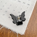 Pince à cheveux papillon noire élégante avec ressort doré et fini brillant - 3.2cm / Noir