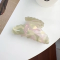 Pince à cheveux élégante en acétate marbré avec des textures nacrées rose et vert - 8.5cm / Vert Herbe