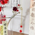 Horquilla de plata con borlas rojas y flores de terciopelo de estilo chino elegante - Estilo Flor de Ciruelo / Rojo Oscuro