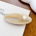 Fermaglio per capelli ovale in acetato marmorizzato crema con zirconi e dettaglio sorriso - 6.3cm / Giallo Canna