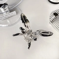 Elegante pinza para el cabello de mariposa plateada con acabado de metal pulido - Mariposa Plata (Sin Borla) / Plateado