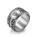 Anillo retro de acero inoxidable con grabados de sol, luna, estrellas y enredaderas - Talla 7 / Color Acero