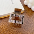 Pince à cheveux rectangulaire creuse avec texture marbre violet et cadre doré - Petit Couleur Encre 4cm