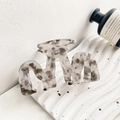 Minimalist large wavy hair claw clip in grey and white marble pattern resin finish - Dazzling Gray Mountain Style 8.7cm