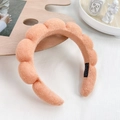 Diadema acolchada de esponja chic en rosa coral con detalle de etiqueta artesanal - Naranja