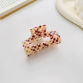 Retro red and gold checkered acetate hair claw clip with a glossy rectangular finish - Retro 7.5CM