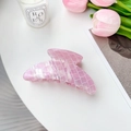 Pinza per capelli rosa con texture a conchiglia, motivo a mosaico e finitura perlata - Viola