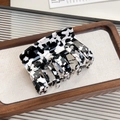 Minimalist square hair claw clip in black and white marble pattern acetic acid finish - 7.5cm / Floral Black
