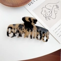 Classic leopard pattern acetate hair claw clip for elegant French style updos - Beige Tortoise 8.7CM