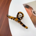 Classic dark brown tortoiseshell acetate hair claw clip with a sleek crossover design - Crossed / Coffee Tortoise Shell