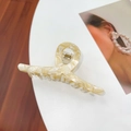 Large acetate hair claw clip with cream white marble pattern and premium metal spring - Crossed / Off White