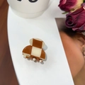 Checkerboard hair claw clip in dark brown and cream acetate for girls and women - 2.7cm / Coffee & Cream (A028)