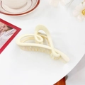 Matte cream heart-shaped hair claw clip in a minimalist twisted resin design - Heart Off-white 12CM