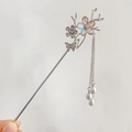 Silver vintage hair pin with iridescent flower, butterfly design and pearl tassels - Flower Step-Shake (19CM)