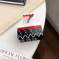 Pince à cheveux chic en acétate style carte à jouer avec strass et motif vagues - Motif Poker Q