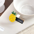 Pinza per capelli a forma di ananas in acetato con strass e dettaglio foglia verde - Stile Ananas / Giallo