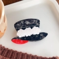 Black hat hair claw with white roses and marble texture made of acetate material - Black Hat