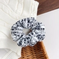 Elastico per capelli in tweed bianco e nero con morbida maglia testurizzata per donna - Nero e Bianco