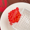 Pince à cheveux festive rouge en acétate brillant avec motif de nœud chinois - Lanterne à Pompon
