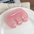Elegant translucent jelly pink hair claw clip in a minimalist resin shark clip style - Round M