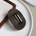 Pince à cheveux ovale plate brun café mat avec un design évidé élégant - Gris foncé / 8.6cm