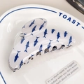 Pince à cheveux demi-ronde blanche avec motif de requin bleu pour femmes - Croissant de lune