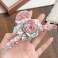 Pinza para el pelo de rosa en acetato rosa y verde con efecto mármol - Floral Rosa y Verde