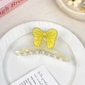 Lichtdurchlässige cremegelbe Bowtie Haarklammer für Damen im süßen Korea-Stil - Schleife
