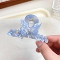 Pince à cheveux papillon de taille moyenne avec strass brillants en fini bleu brume - Bleu Fleuri