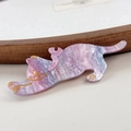 Niedliche Katzen-Haarspange mit lila Marmor-Acryl-Textur und goldener Gravur - 8cm / Phantomviolett