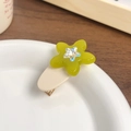 Star-shaped hair clip with yellow-green acetate and sparkling rhinestones on a metal base - 5cm / Grass Green