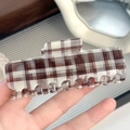Schicke braun-weiße karierte quadratische Haarklammer für dickes Haar im Vintage-Stil - Braunes Gitter