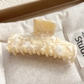 Creamy marble acetate hair claw clip with elegant ivory texture for chic hair styling - 8.5cm / Off-white