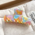 Pince à cheveux en acétate à motif marbré macaron avec finition brillante - 8.5cm / Multicolore