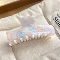 Pince à cheveux carrée en acétate marbré aux tons bleu pastel et rose pour femmes - 8.5cm / Beige Milan