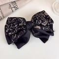 Detalle de pinza para pelo con lazo de satén y diseño floral jacquard retro - Floral Negro (27887B)