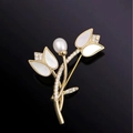 Spilla tulipano vintage dorata con petali di madreperla, perle e accenti di cristallo - Stile Tulipano (sku_35698972996)