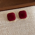 Detail of vintage square velvet stud earrings in burgundy with gold metallic borders - Square (27643A) / Red Square