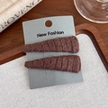 Detail of brown knitted BB hair clips with handmade yarn texture on display card - Coffee (27652E)