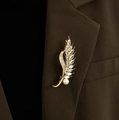 Elegante broche de espiga de trigo dorado con piedras de circón y una perla blanca - Espiga de Trigo Dorada (X112924)
