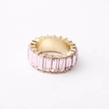 Bague éternité dorée ornée de cristaux roses à la coupe rectangulaire élégante - US 7 / Rose