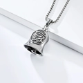 Vue détaillée du pendentif cloche argenté avec relief Œil d'Horus et chaîne maille vénitienne - Œil d'Horus (Pendentif Seul (Sans Chaîne))