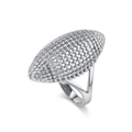 Anillo ovalado plateado con textura de perlas granuladas en acero inoxidable pulido - Talla 6 / Color acero