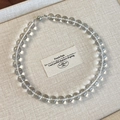 Detailansicht der transparenten grauen Kristallperlen und des Magnetverschlusses am Choker - Halskette mit 12mm Durchmesser